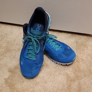ON running shoes Cloud Size 10